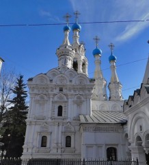 Храм Рождества Пресвятой Богородицы в Путинках г.Москвы Русской Православной Церкви